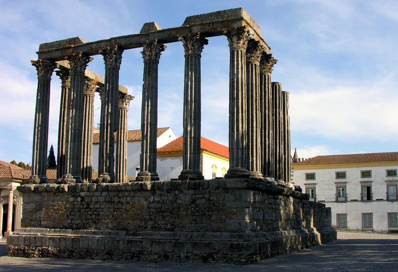 Monumentos e cultura (Templo de Diana - Évora)